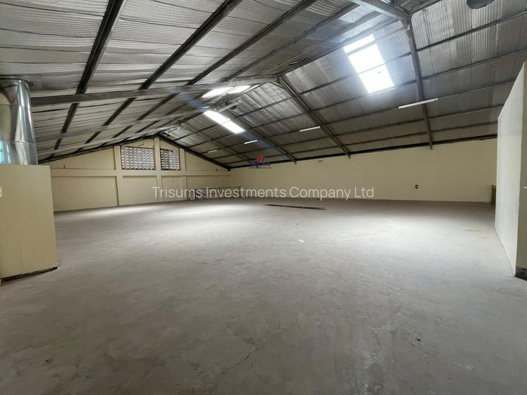 0.5 ac Warehouse with Fibre Internet in Industrial Area