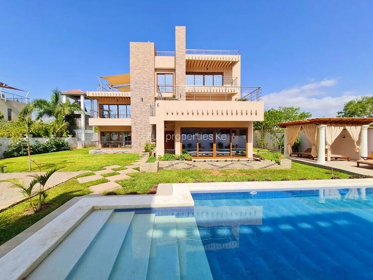 5 Bed House with En Suite at Diani