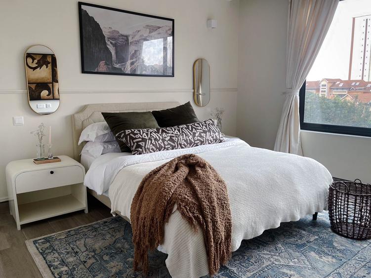 Serviced 2 Bed Apartment with En Suite at Dennis Pritt Road