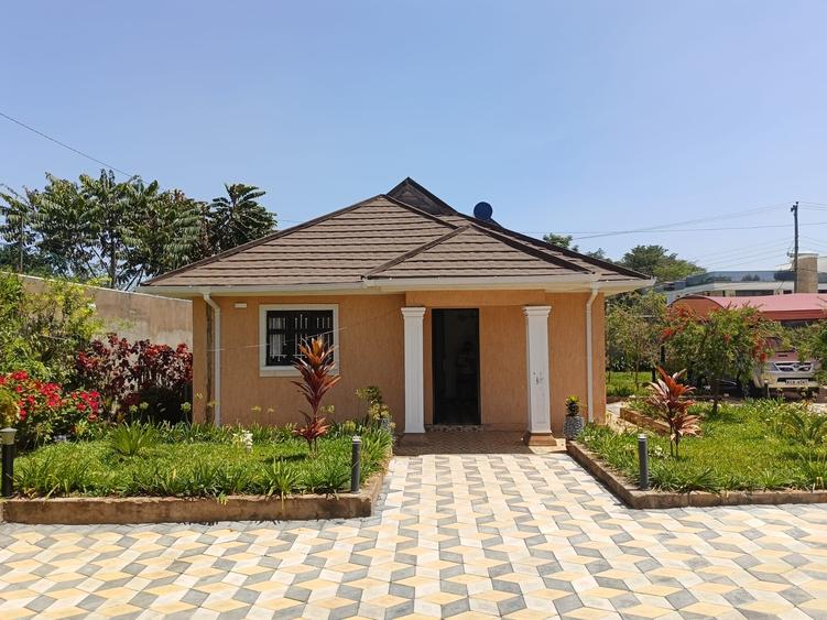 2 Bed House with Swimming Pool at Runda