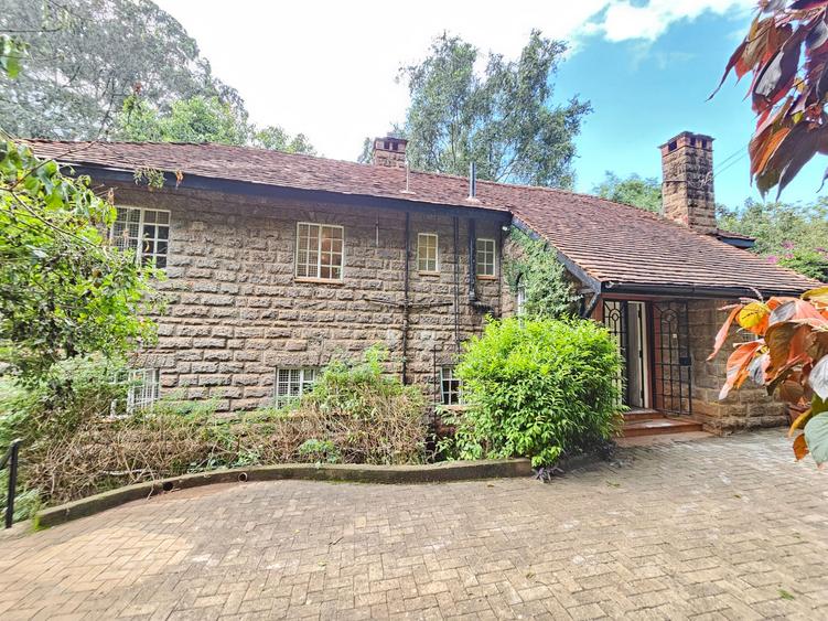 4 Bed House with En Suite in Muthaiga