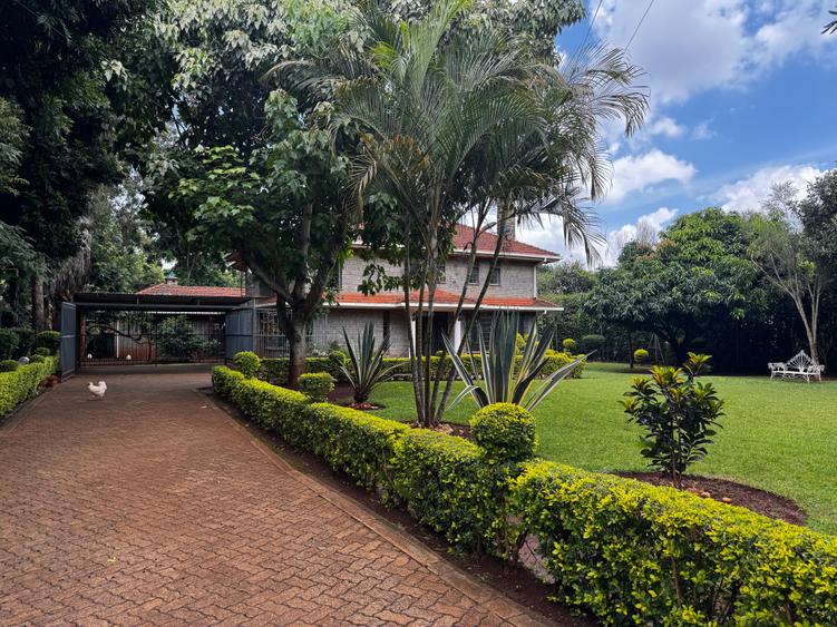 4 Bed House with En Suite in Runda 4 Bed House with En Suite in Runda