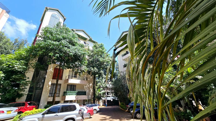 3 Bed House with En Suite in Ruaka