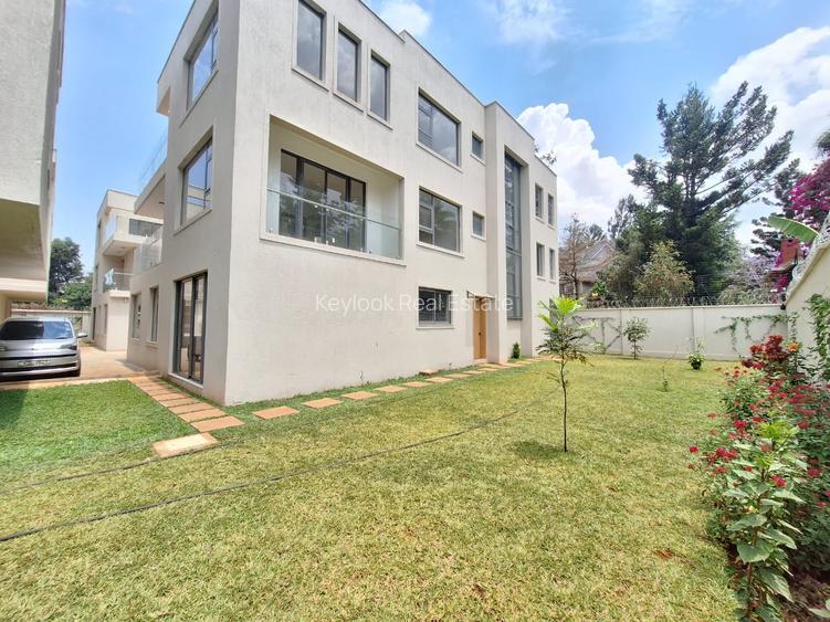 6 Bed Townhouse with En Suite at Lavington