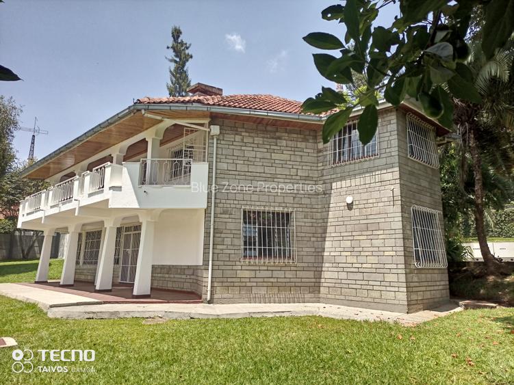 5 Bed House with En Suite at Off Un Avenue