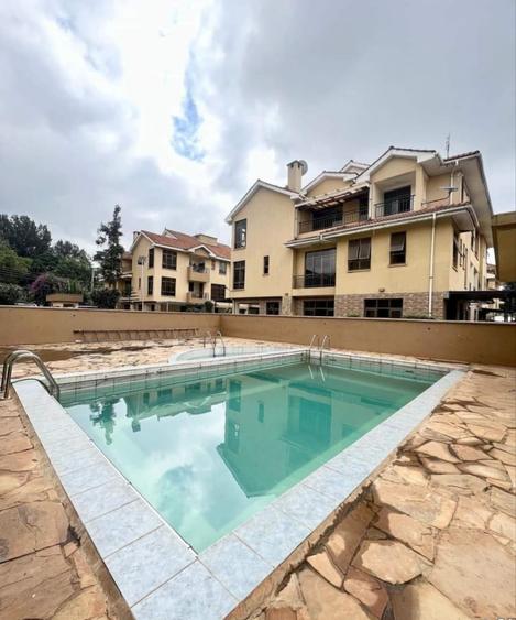 5 Bed Townhouse with En Suite in Lavington