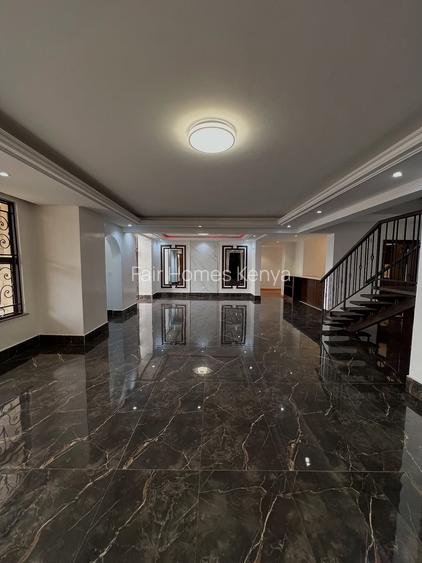 4 Bed Apartment with En Suite at Oloitoktok Road