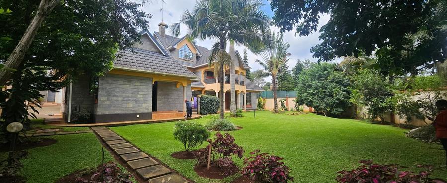 5 Bed House with En Suite in Runda