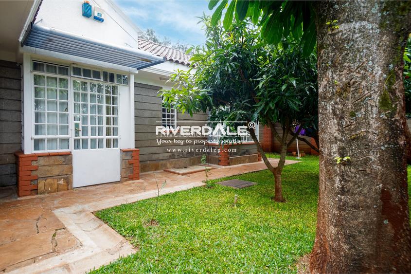 3 Bed House with En Suite in Runda