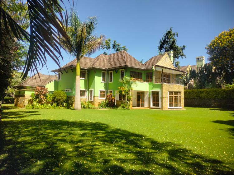 5 Bed Townhouse with Swimming Pool at Close To Germany School And Roslyn Academy