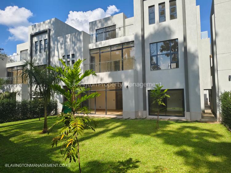 5 Bed Townhouse with En Suite at Lavington Green