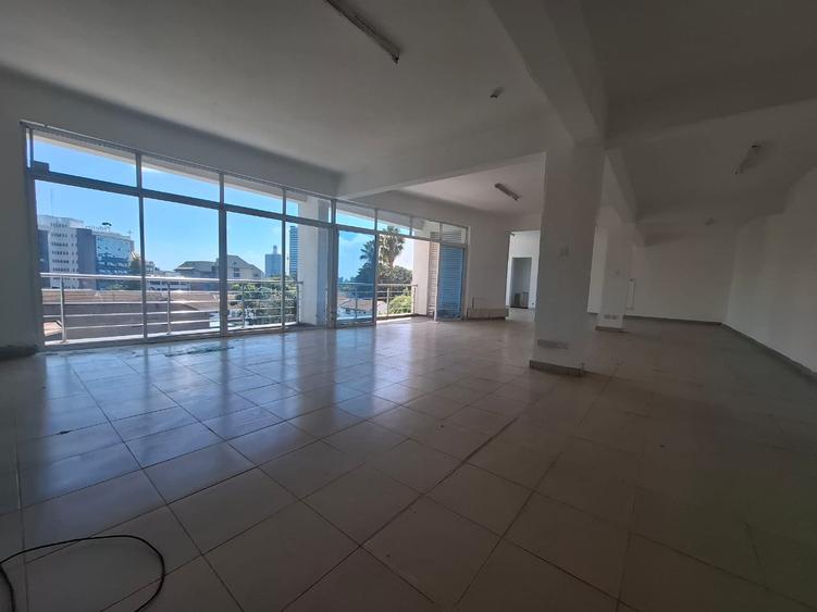 1,360 ft² Office with Service Charge Included in Westlands Area 1,360 ft² Office with Service Charge Included in Westlands Area