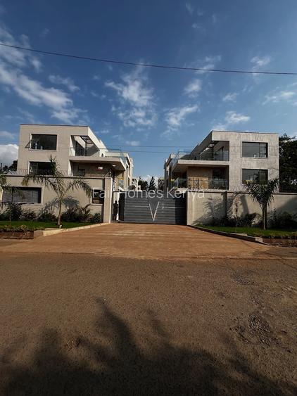 6 Bed Townhouse with En Suite at Convent Drive