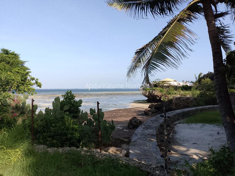 5 Bed Villa with En Suite at Nyali