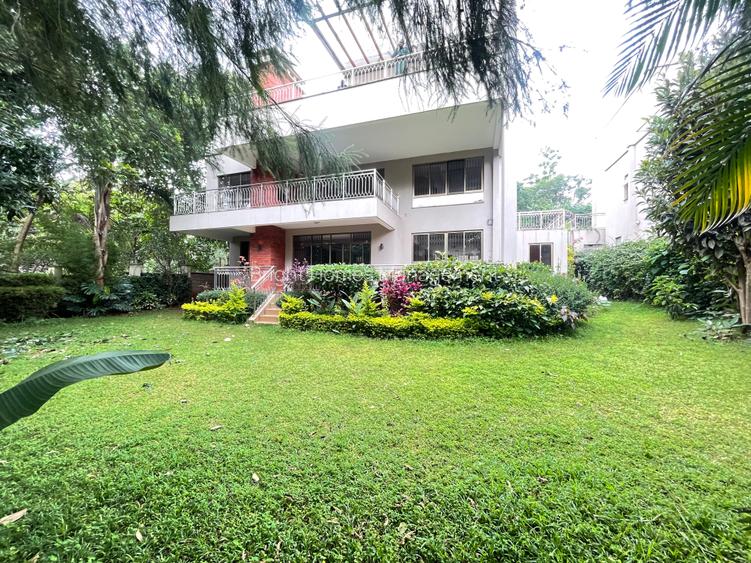 5 Bed Townhouse with Swimming Pool in Lavington