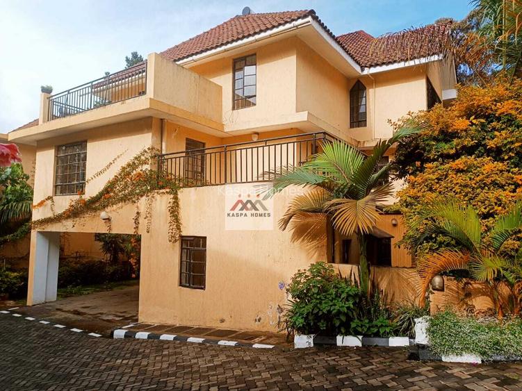 5 Bed Townhouse with En Suite in Westlands Area