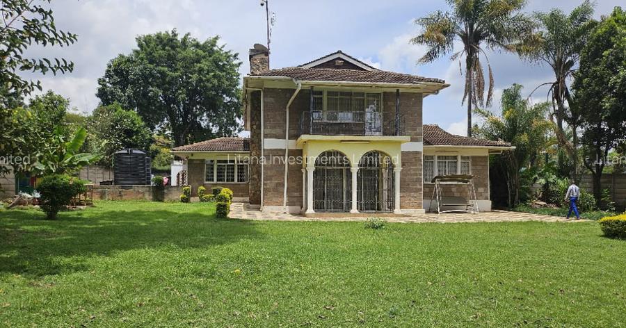 5 Bed House with En Suite at Old Runda