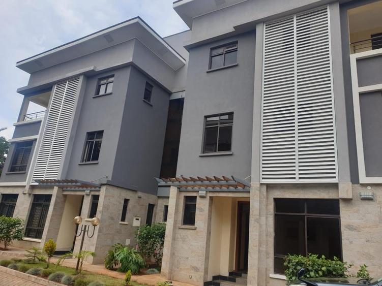 5 Bed House with En Suite in Lavington