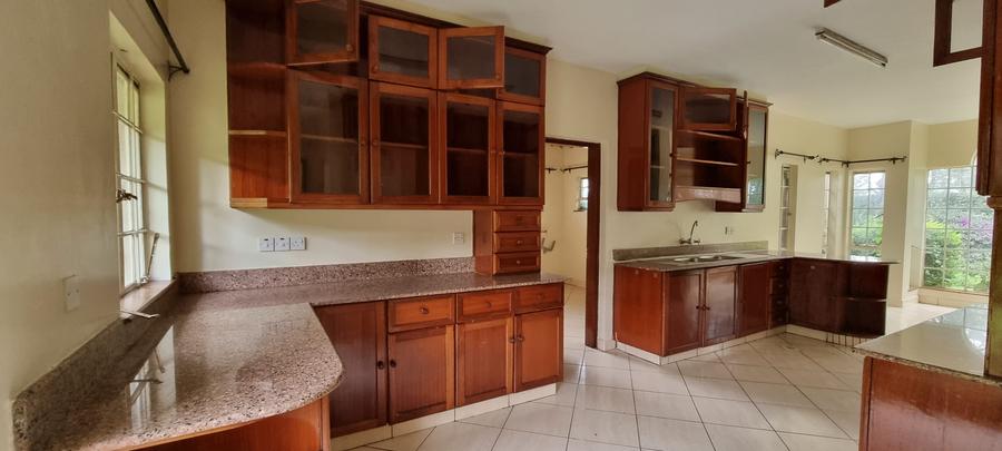 5 Bed Townhouse with En Suite at Lone Tree - Meer