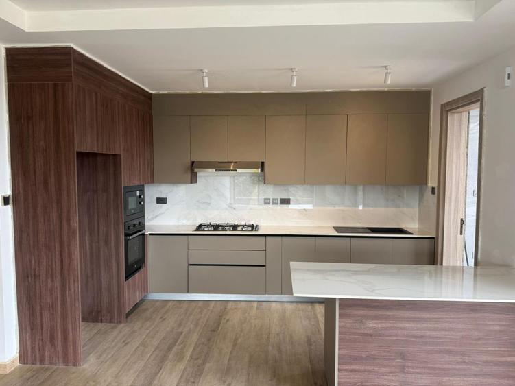 2 Bed Apartment with En Suite at Kirawa Road – pohled 3