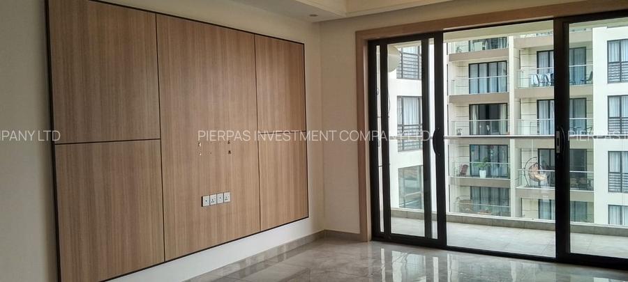 Serviced 3 Bed Apartment with En Suite in Riverside