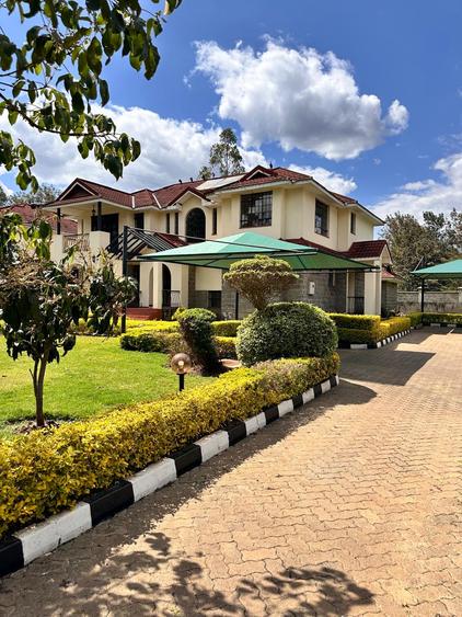 4 bed house with en suite at near banda school