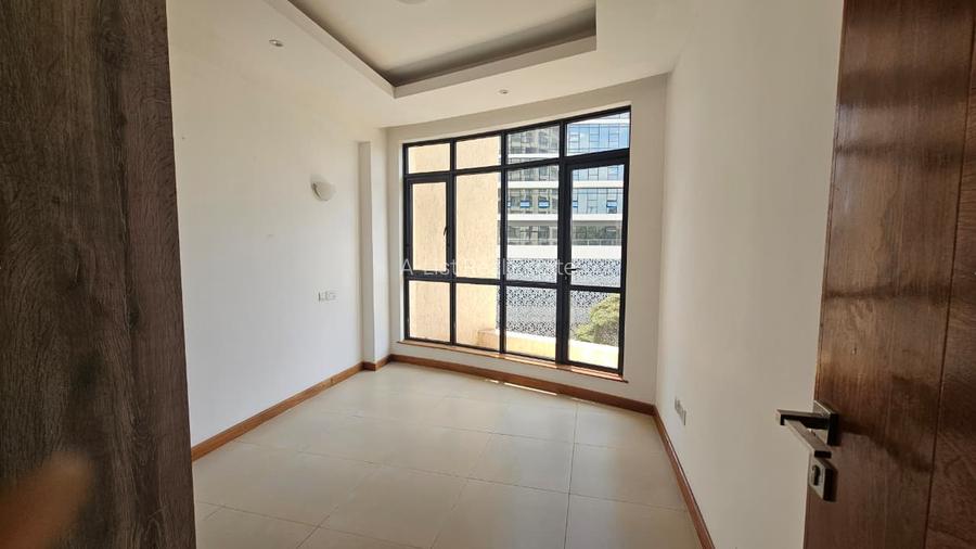 2 Bed Apartment with En Suite at Lantana Road