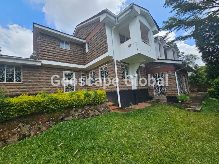 4 Bed House with En Suite in Nyari