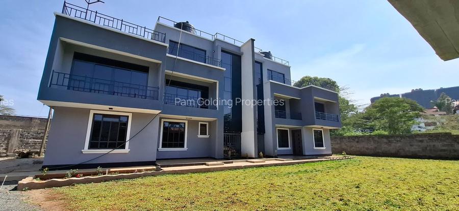 5 Bed Townhouse with En Suite at Safari Park