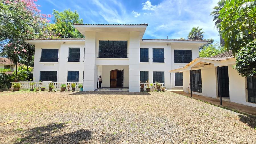 5 Bed House with En Suite in Gigiri