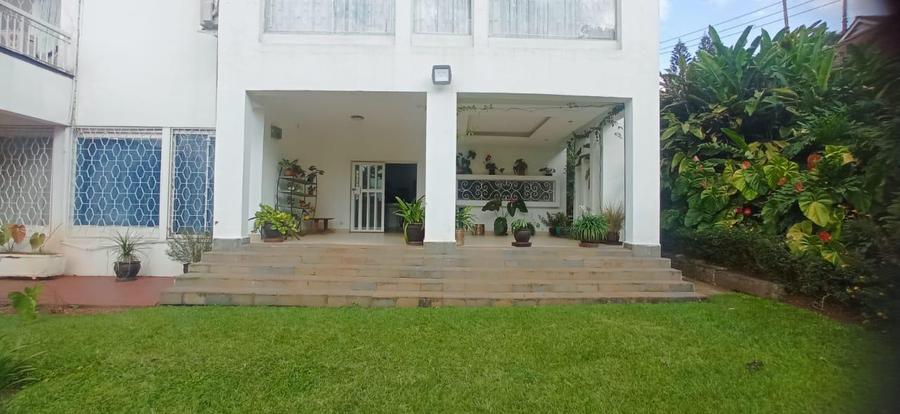 8 Bed House with En Suite in Lavington 8 Bed House with En Suite in Lavington
