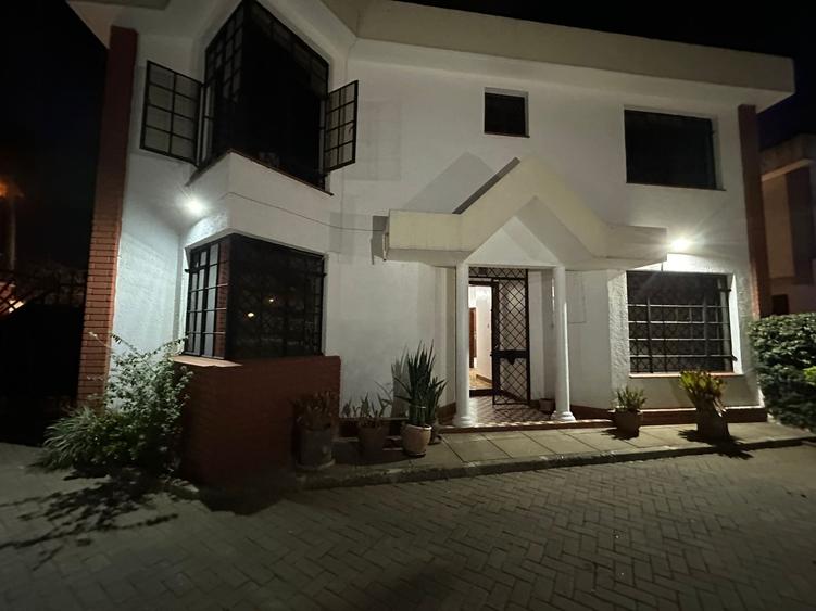 5 Bed Townhouse in Hurlingham