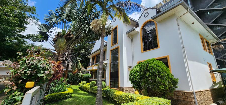 4 Bed Townhouse with En Suite in Lavington 4 Bed Townhouse with En Suite in Lavington