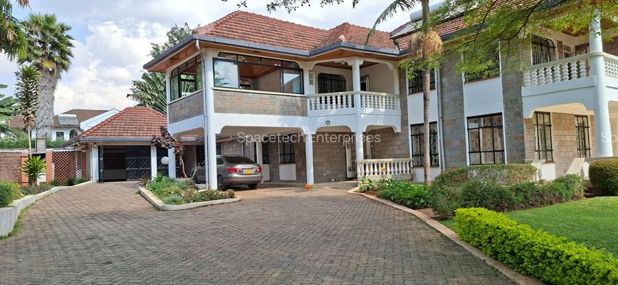 6 Bed House with En Suite in Runda