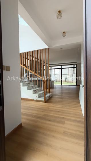 5 Bed Townhouse with En Suite in Lavington