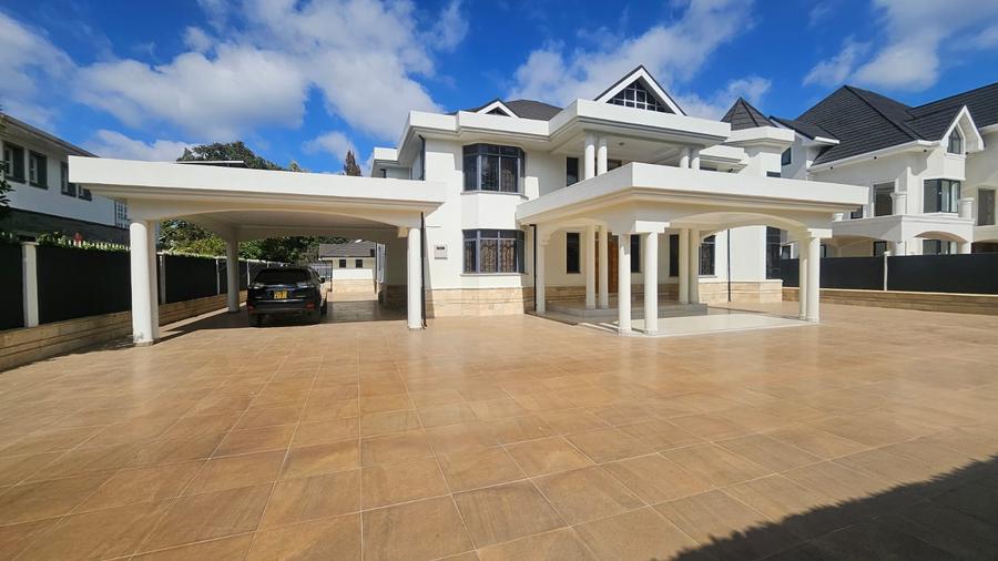 5 Bed House with En Suite in Runda