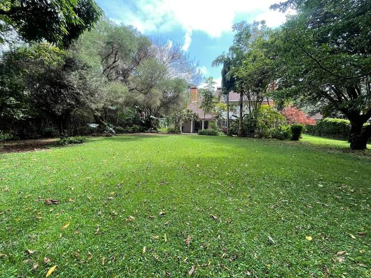 5 Bed House with En Suite in Kyuna 5 Bed House with En Suite in Kyuna