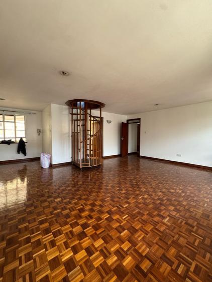4 Bed Apartment with En Suite in Kilimani