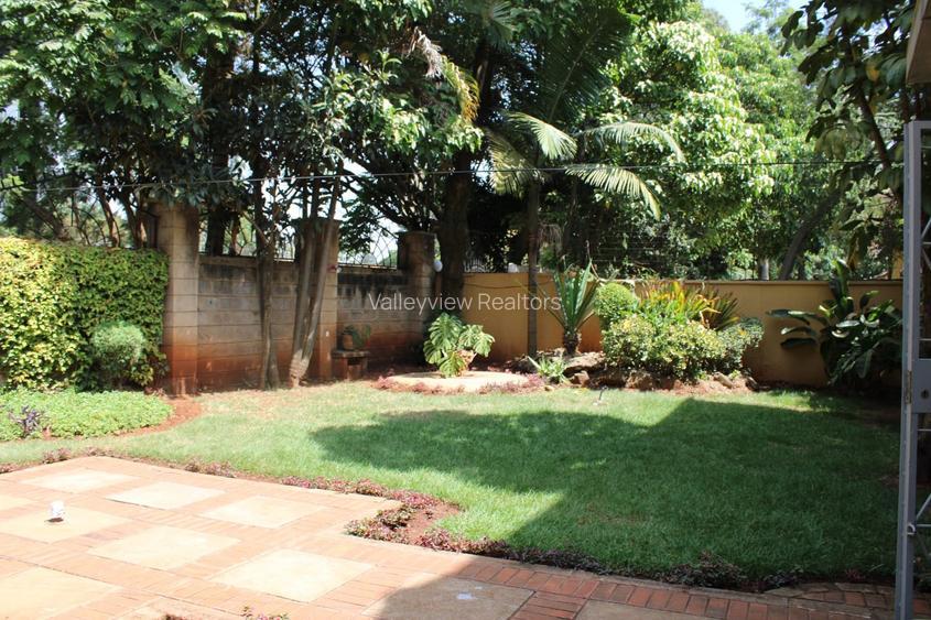 5 Bed Townhouse with En Suite at Lavington