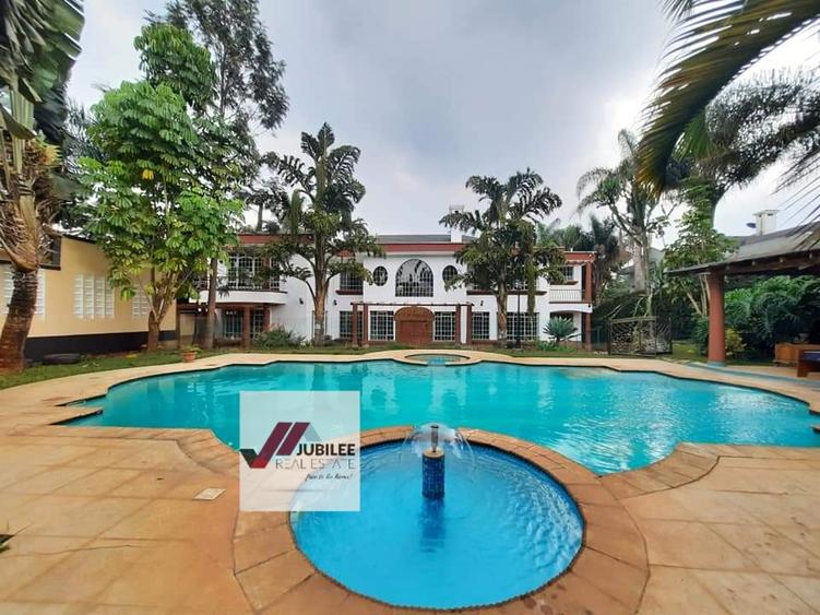 6 Bed House with En Suite in Nyari