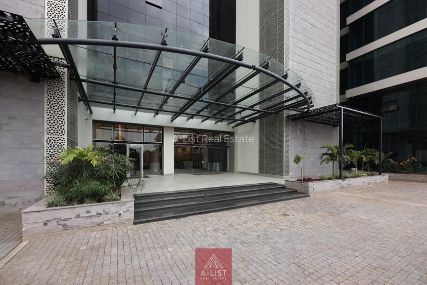 4,000 ft² Office with Service Charge Included at Riverside Drive