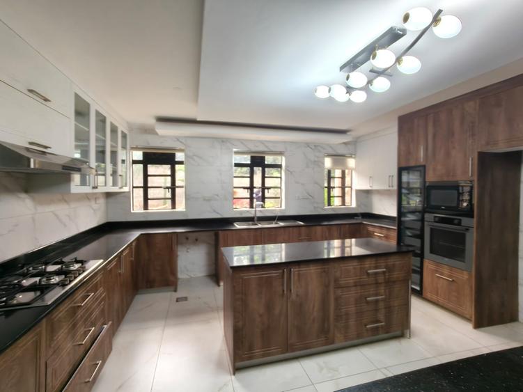 6 Bed Townhouse with En Suite in Kitisuru – pohled 2
