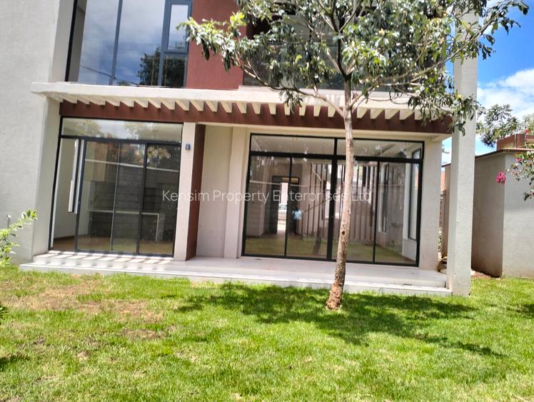 5 Bed Townhouse with En Suite in Lavington