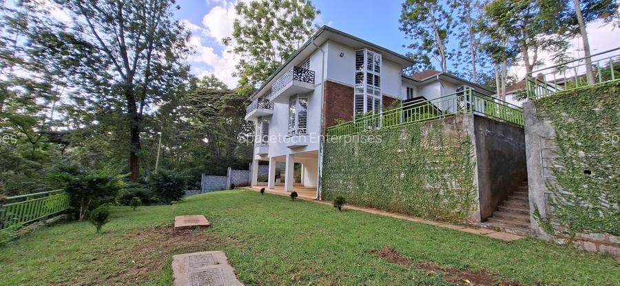 5 Bed Townhouse with En Suite in Rosslyn