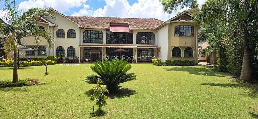 5 Bed Townhouse with En Suite at Nyari Close