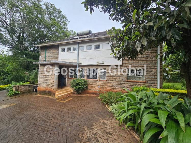 4 Bed House with En Suite in Lavington