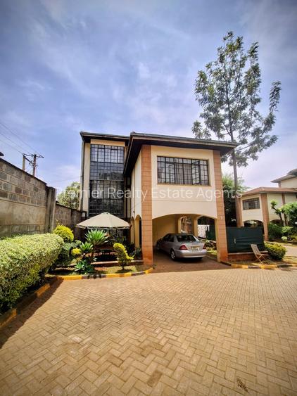 4 Bed House with En Suite at Lavington
