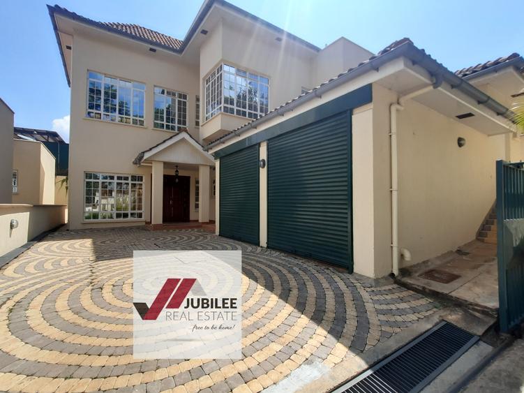4 Bed Villa with En Suite in Spring Valley 4 Bed Villa with En Suite in Spring Valley