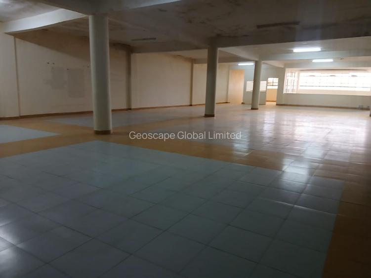 10,000 ft² Warehouse with Parking in Mombasa Road