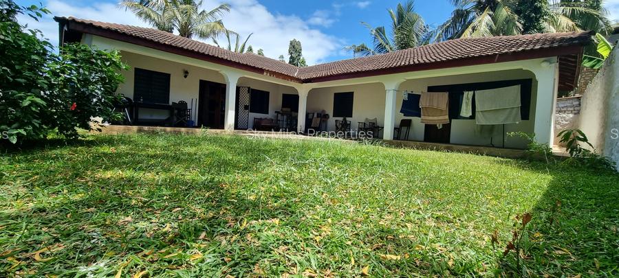 3 Bed Villa with En Suite at Posta